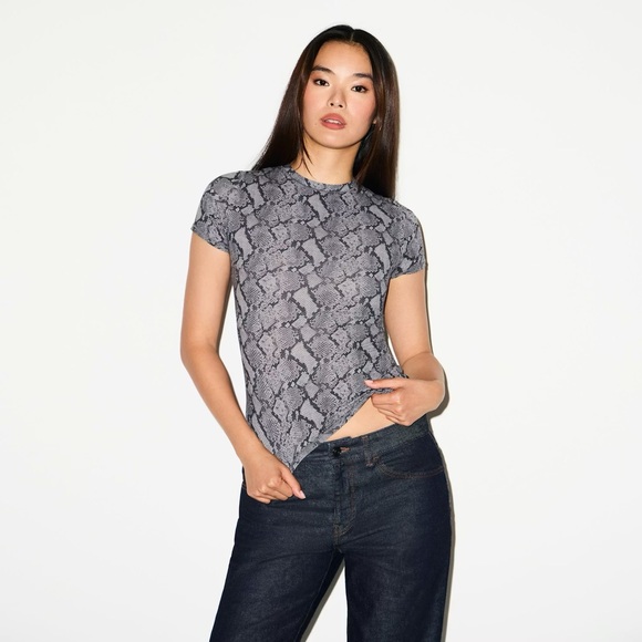 Skims Snake Print T-Shirt - Picture 2 of 7